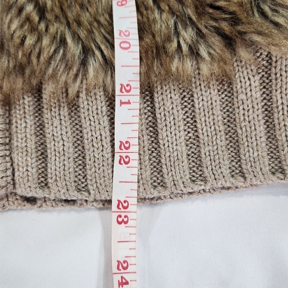 Fenn Wright Manson Taupe Cable Knit Faux Fur Vest Wool Alpaca Blend
Lot H - Picture 4 of 6